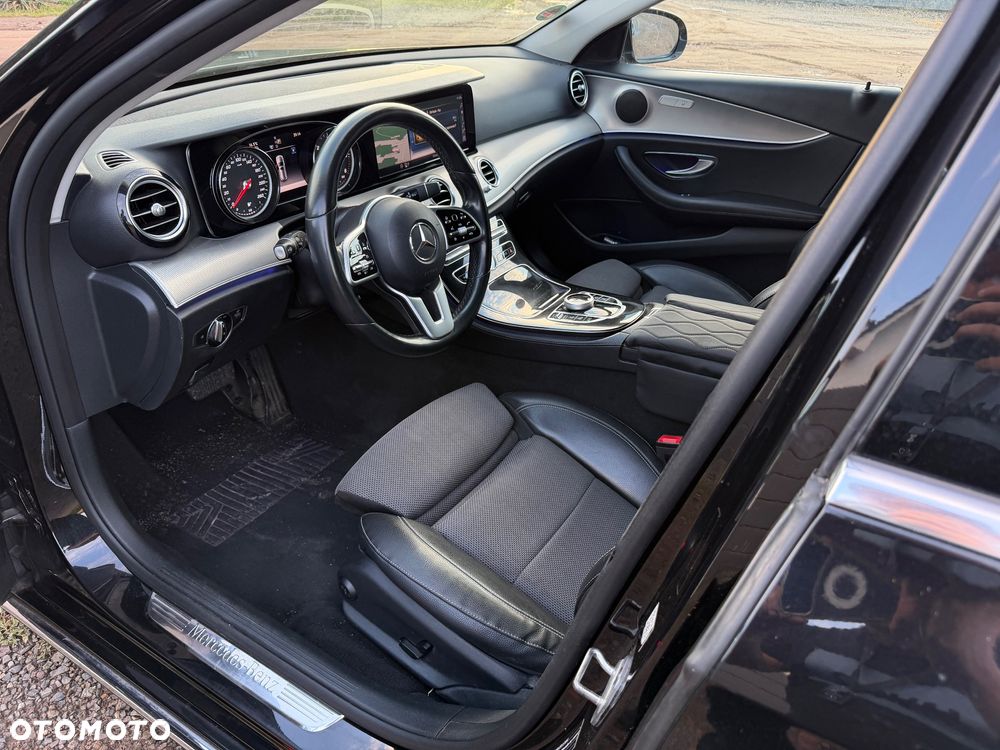 Mercedes-Benz Klasa E 220 d 9G-TRONIC Avantgarde - 28