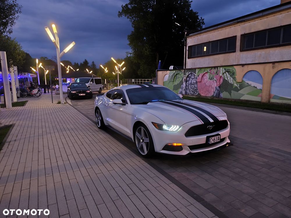Ford Mustang 2.3 EcoBoost - 4