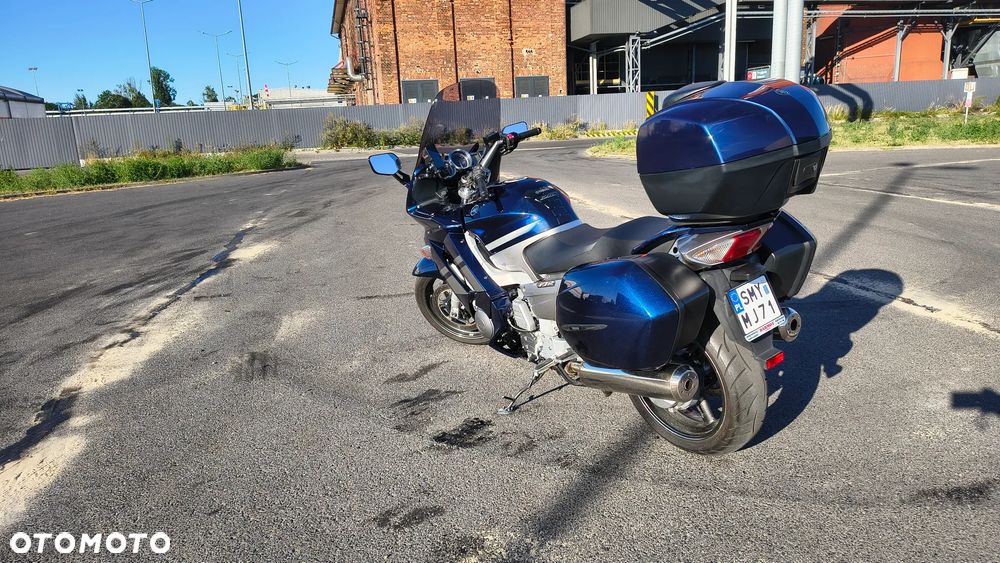 Yamaha FJR - 9
