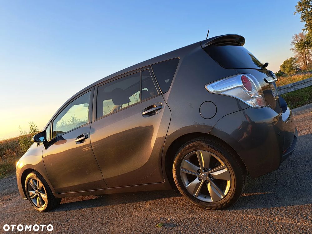 Toyota Verso 1.6 D-4D Prestige - 27