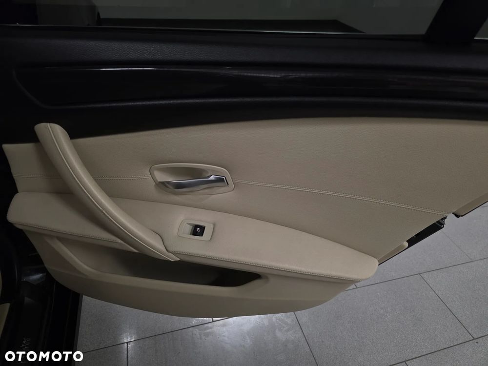 BMW Seria 5 - 23