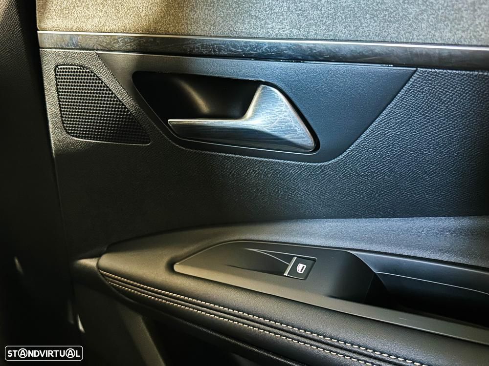 Peugeot 3008 1.6 Hybrid GT Pack e-EAT8 - 22