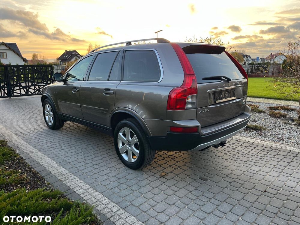 Volvo XC 90 D5 AWD Momentum - 8