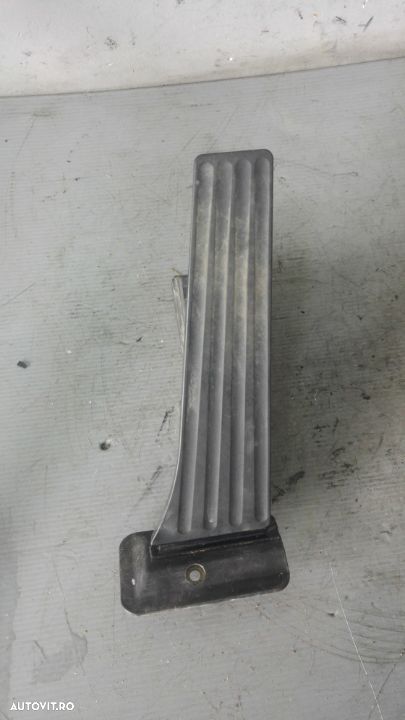 pedala acceleratie bmw serie 5 f10 f11 3542685857402 - 1