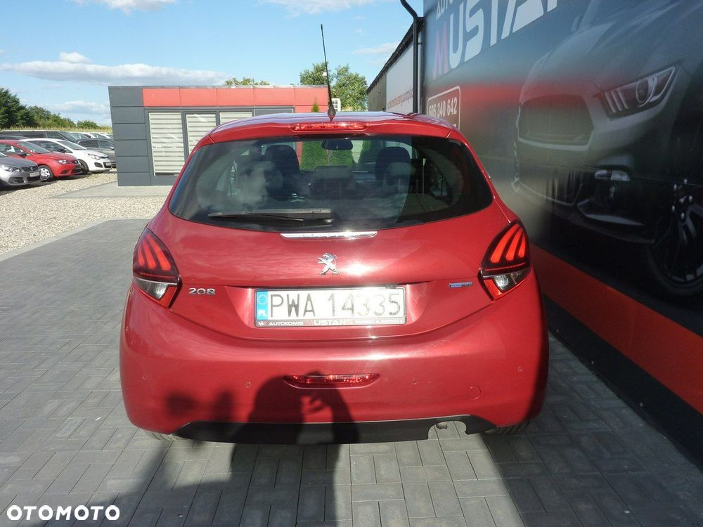 Peugeot 208 - 5