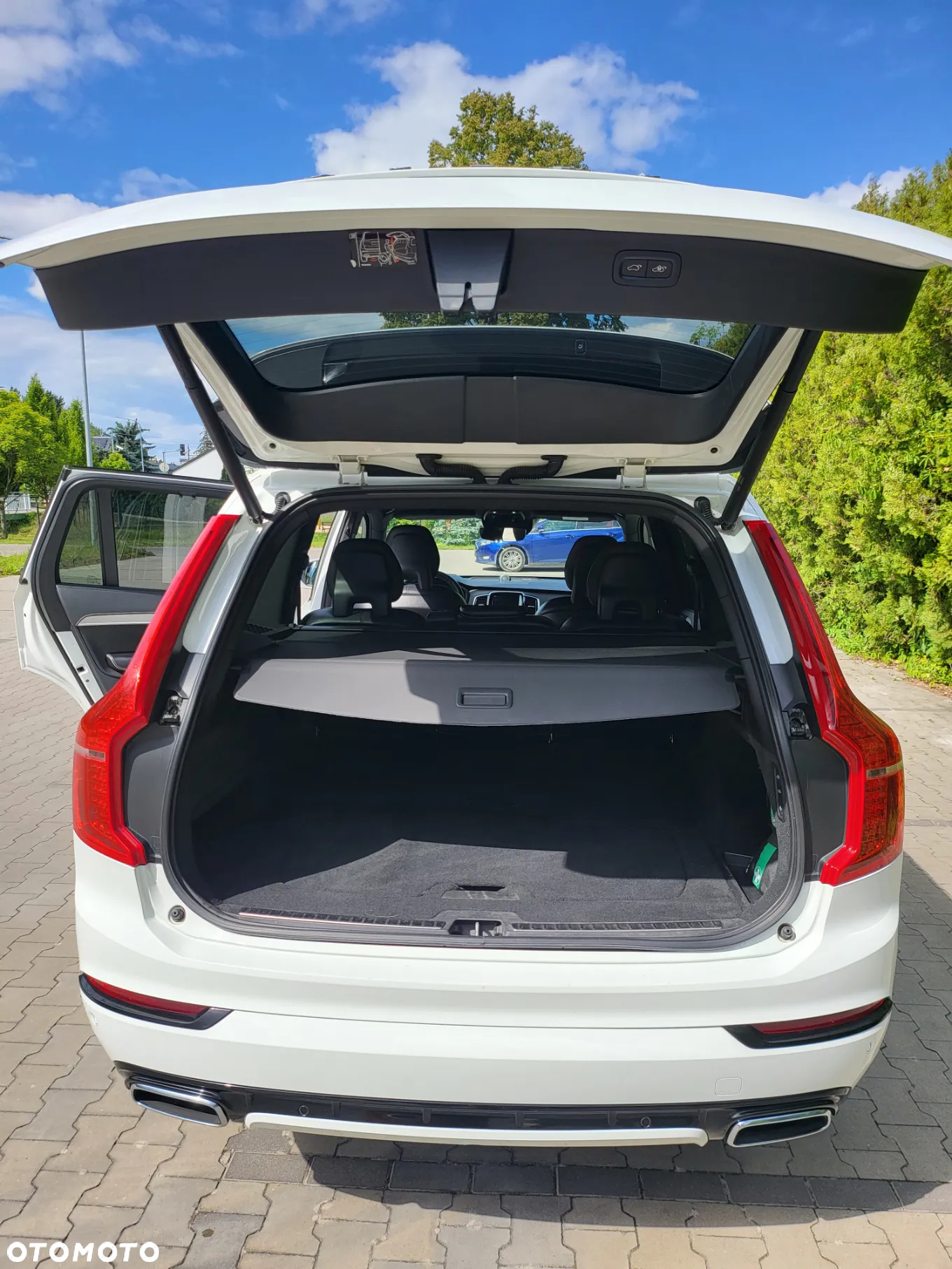 Volvo XC 90 D5 AWD R-Design - 13