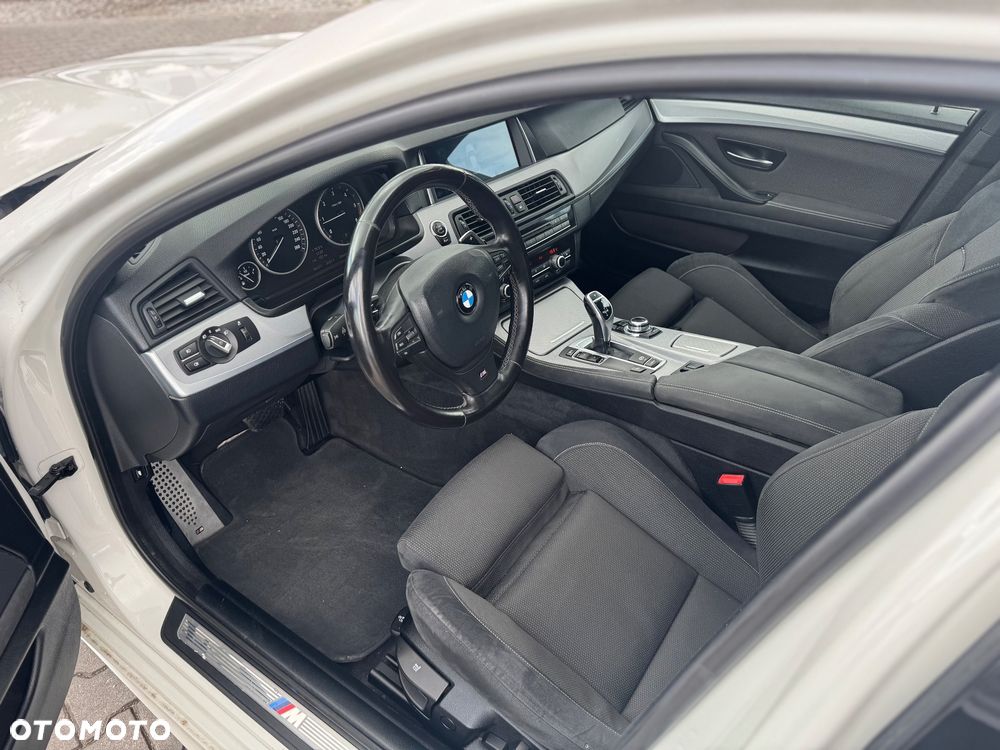 BMW Seria 5 520d Sport-Aut - 14