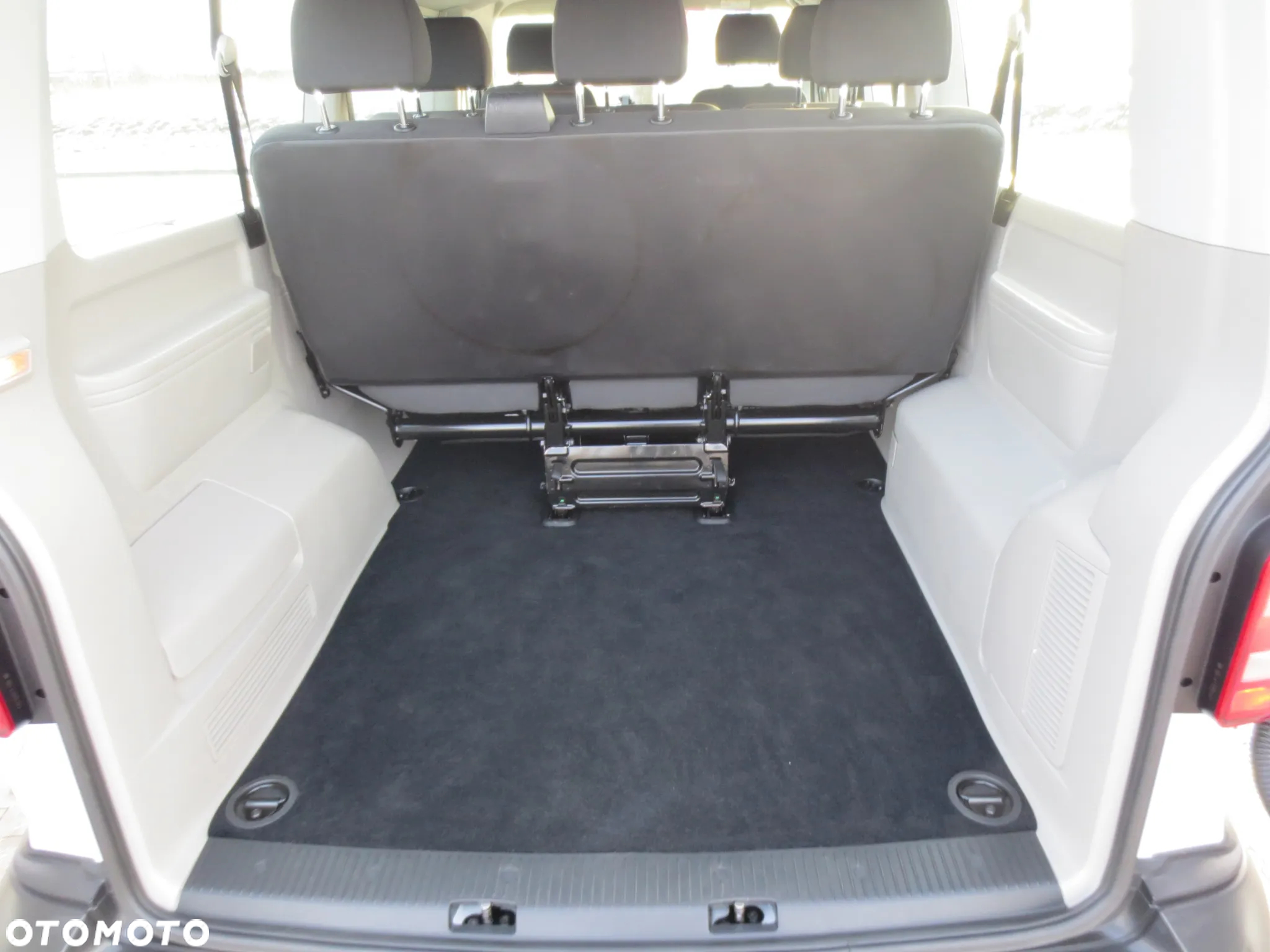 Volkswagen Caravelle 2.0 TDI L2 Trendline - 7