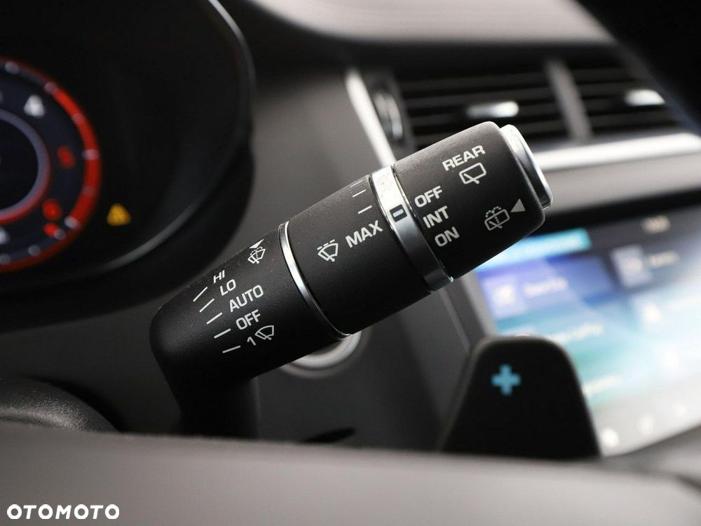 Jaguar E-Pace 2.0 i4D AWD R-Dynamic S - 33