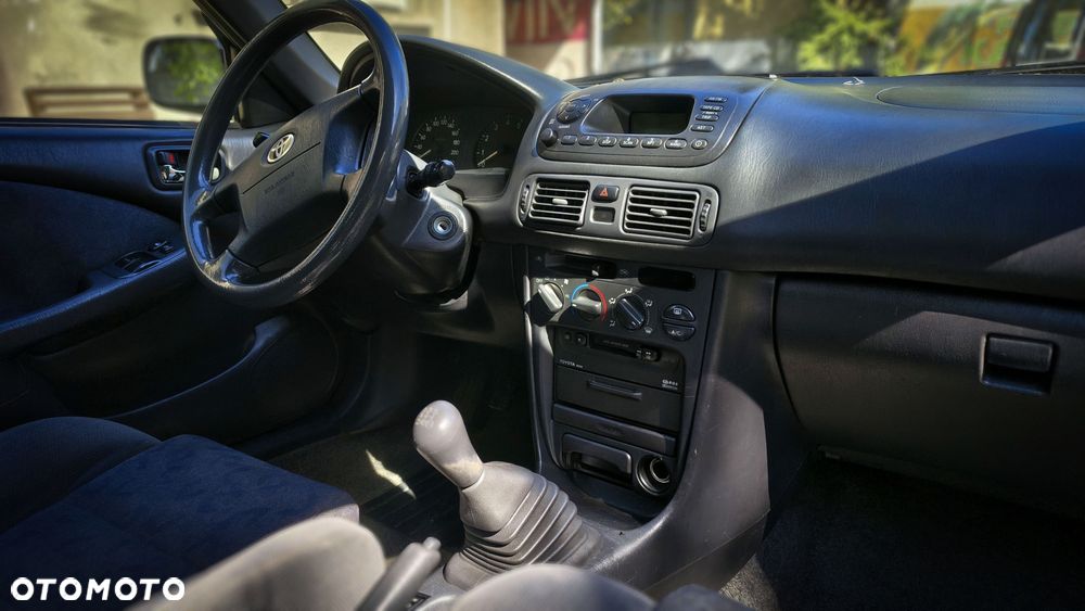 Toyota Corolla - 6