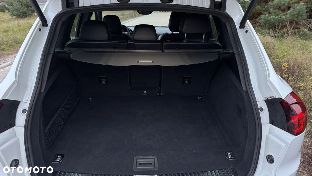 Porsche Cayenne Platinum Edition - 26