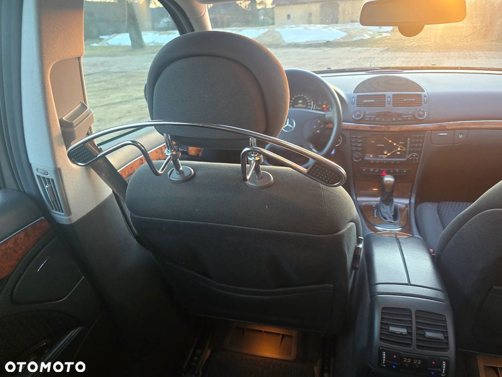 Mercedes-Benz Klasa E 280 CDI 4Matic Automatik Avantgarde DPF - 18