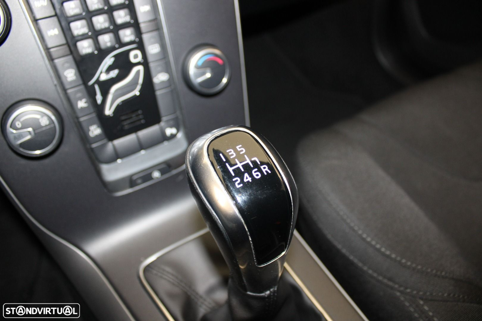 Volvo V40 Cross Country 2.0 D2 - 22