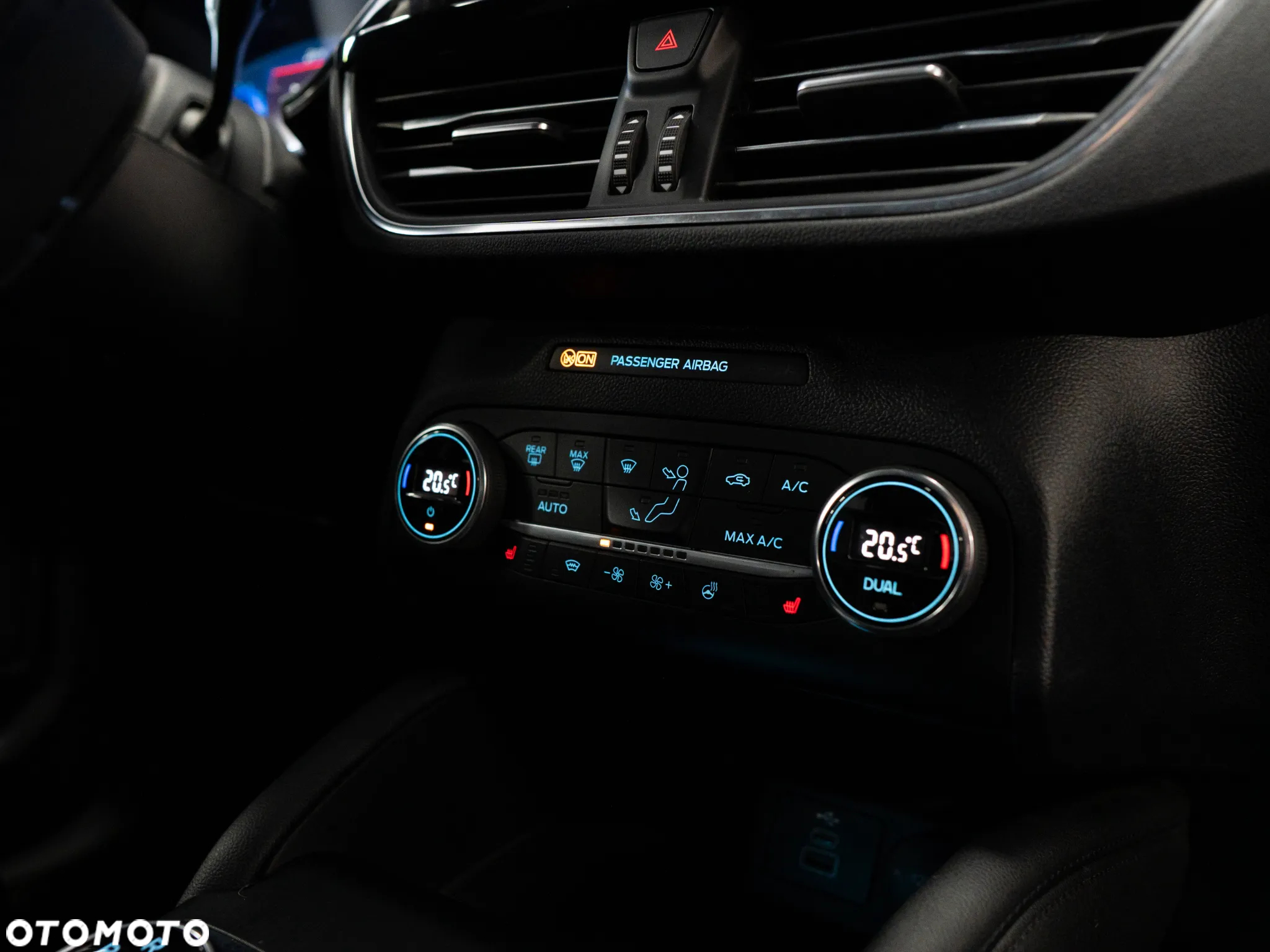 Ford Kuga 2.5 FHEV FWD Titanium X - 32