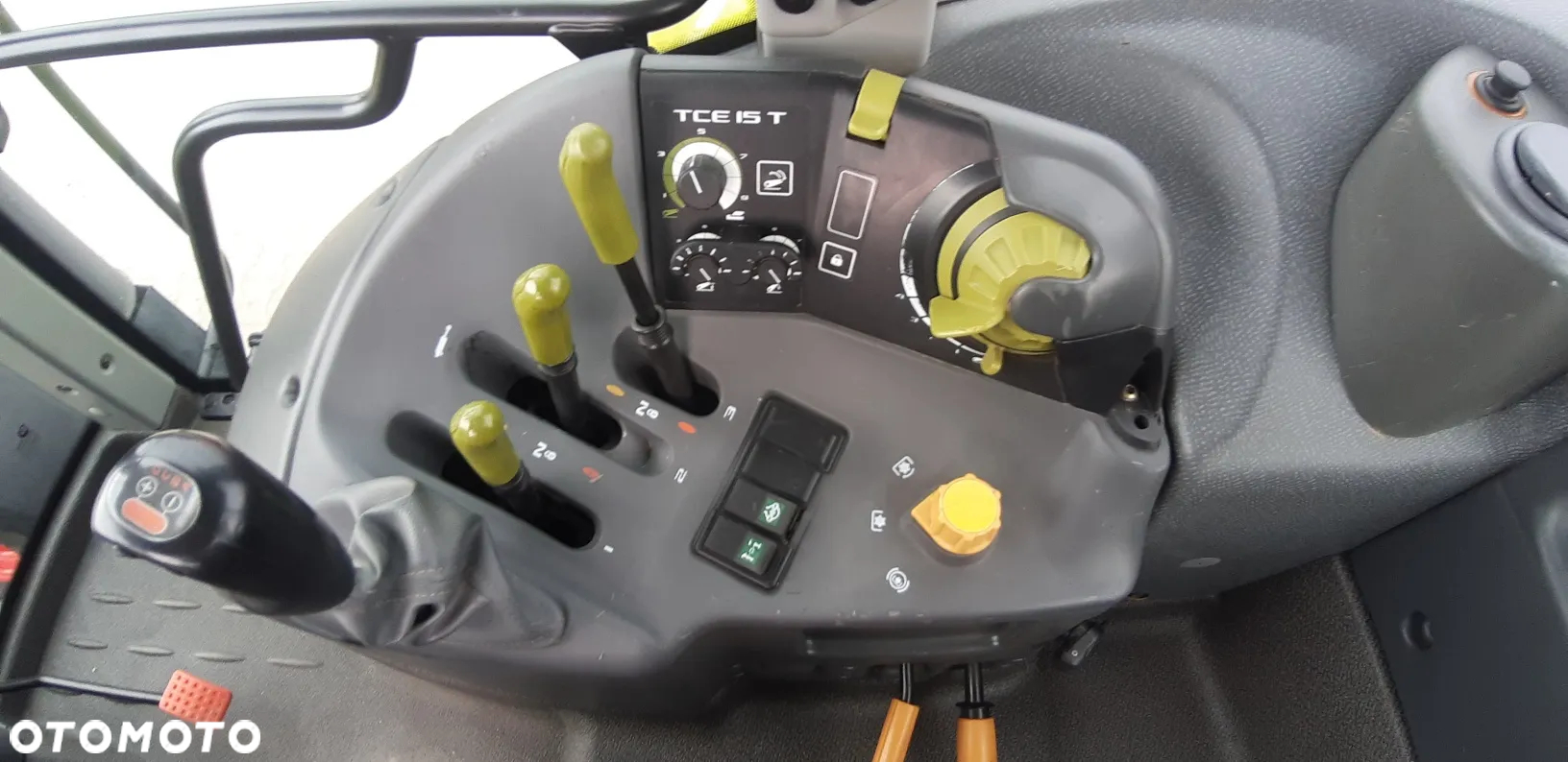 Claas Arion 620 - 10