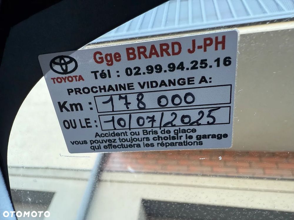 Toyota Prius (Hybrid) Comfort - 25