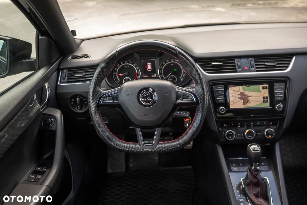 Skoda Octavia 2.0 TDI DSG RS - 38