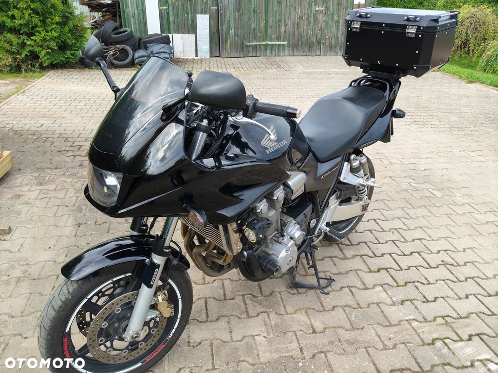 Honda CB - 1