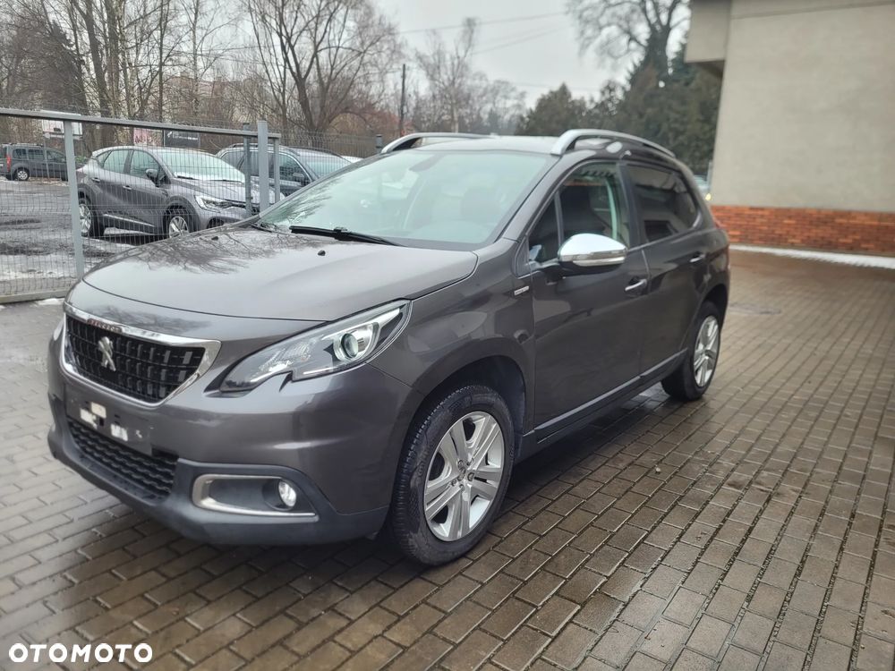 Peugeot 2008 1.2 Pure Tech GPF Style S&S - 1