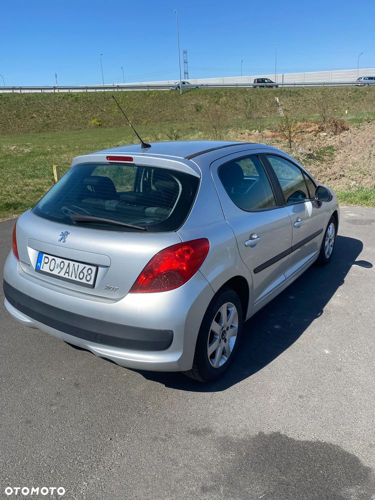 Peugeot 207 90 HDi FAP (Blue Lion) 99G - 6