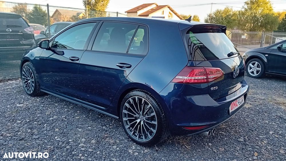 Volkswagen Golf 2.0 TDI GTD - 15