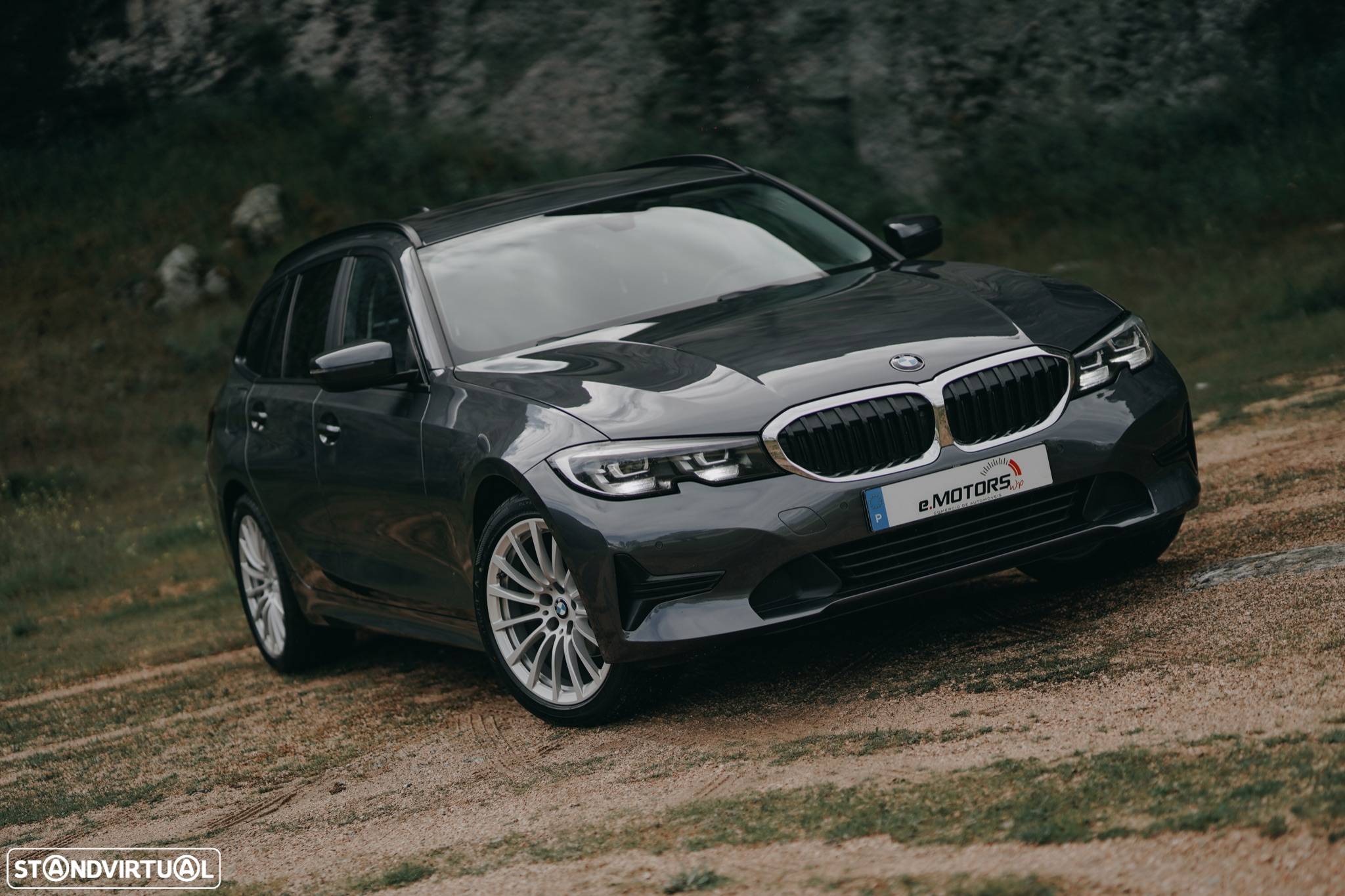 BMW 318 d Touring Auto - 13