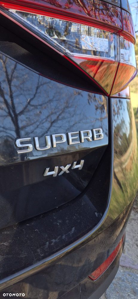 Skoda Superb 2.0 TDI 4x4 L&K DSG - 10