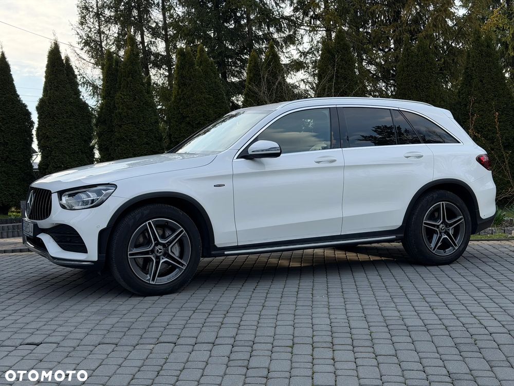 Mercedes-Benz GLC 250 4Matic 9G-TRONIC AMG Line - 13