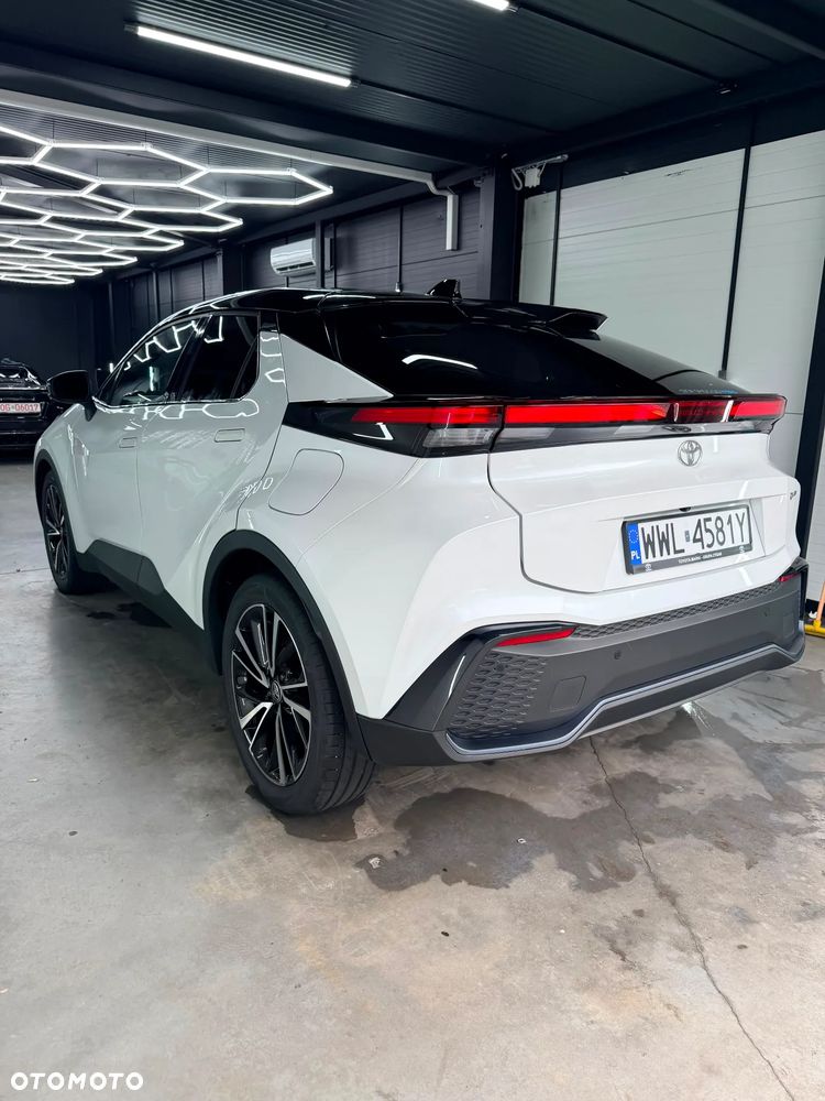 Toyota C-HR 1.8 Hybrid Black&White - 16