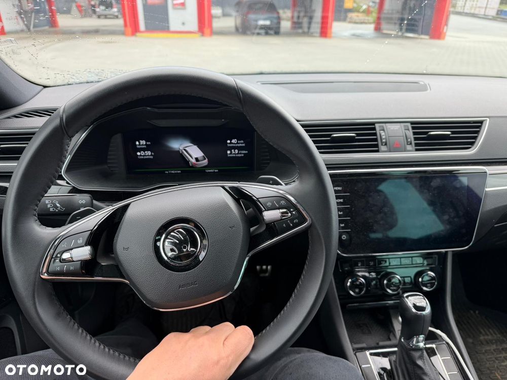 Skoda Superb 2.0 TDI SCR 4x4 L&K DSG - 5