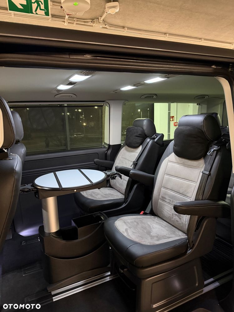 Volkswagen Multivan - 15