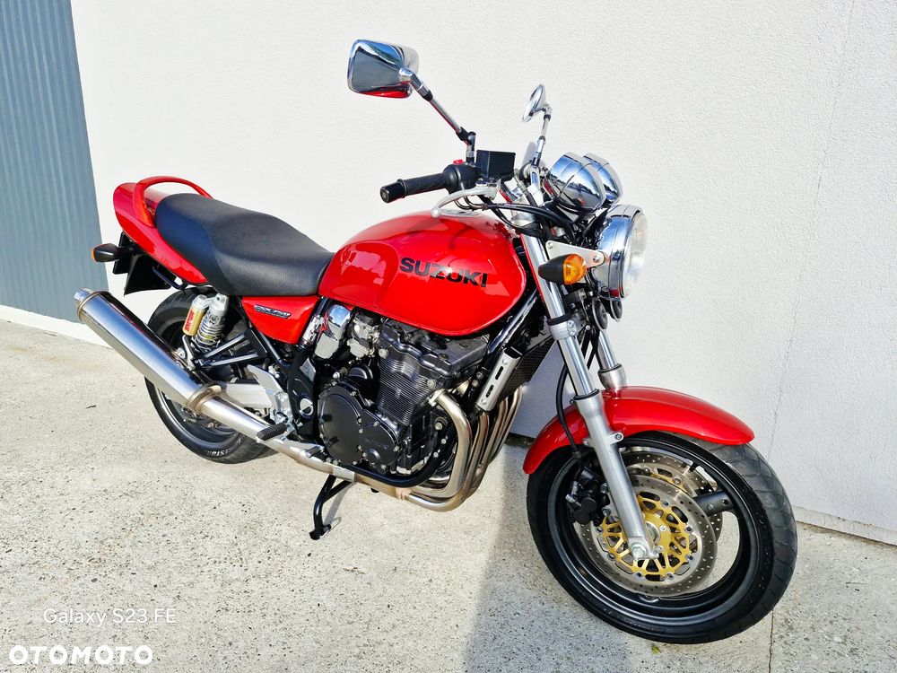 Suzuki GSX - 1