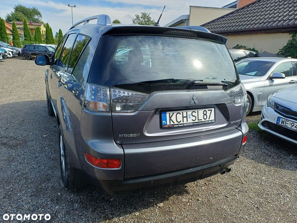 Mitsubishi Outlander - 5