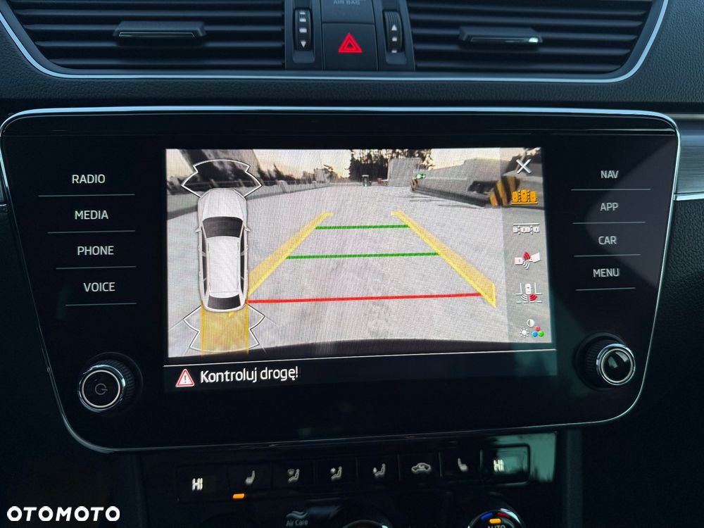 Skoda Superb 2.0 TDI SCR 4x4 Scout DSG - 25