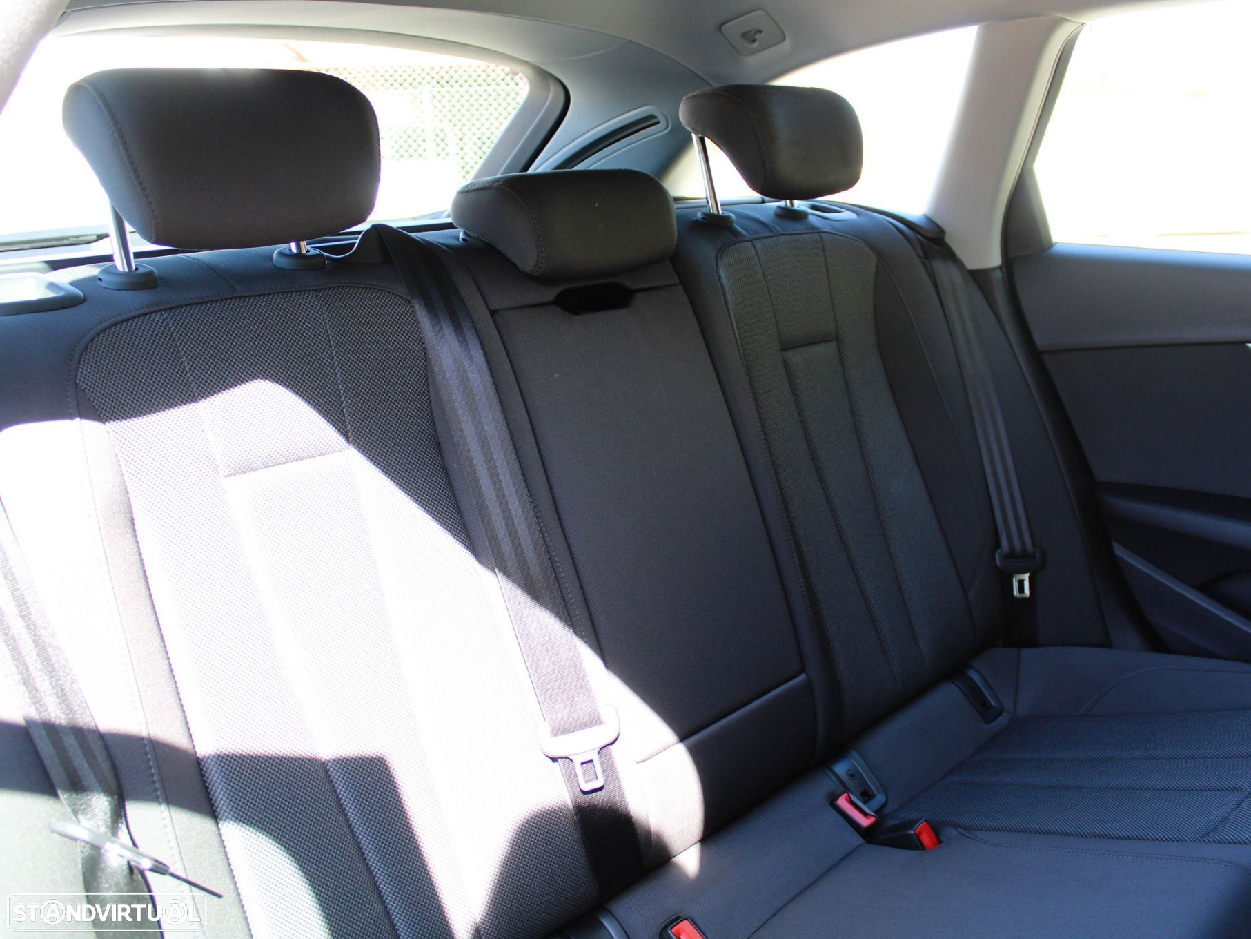 Audi A4 Avant 35 TDI S tronic - 53