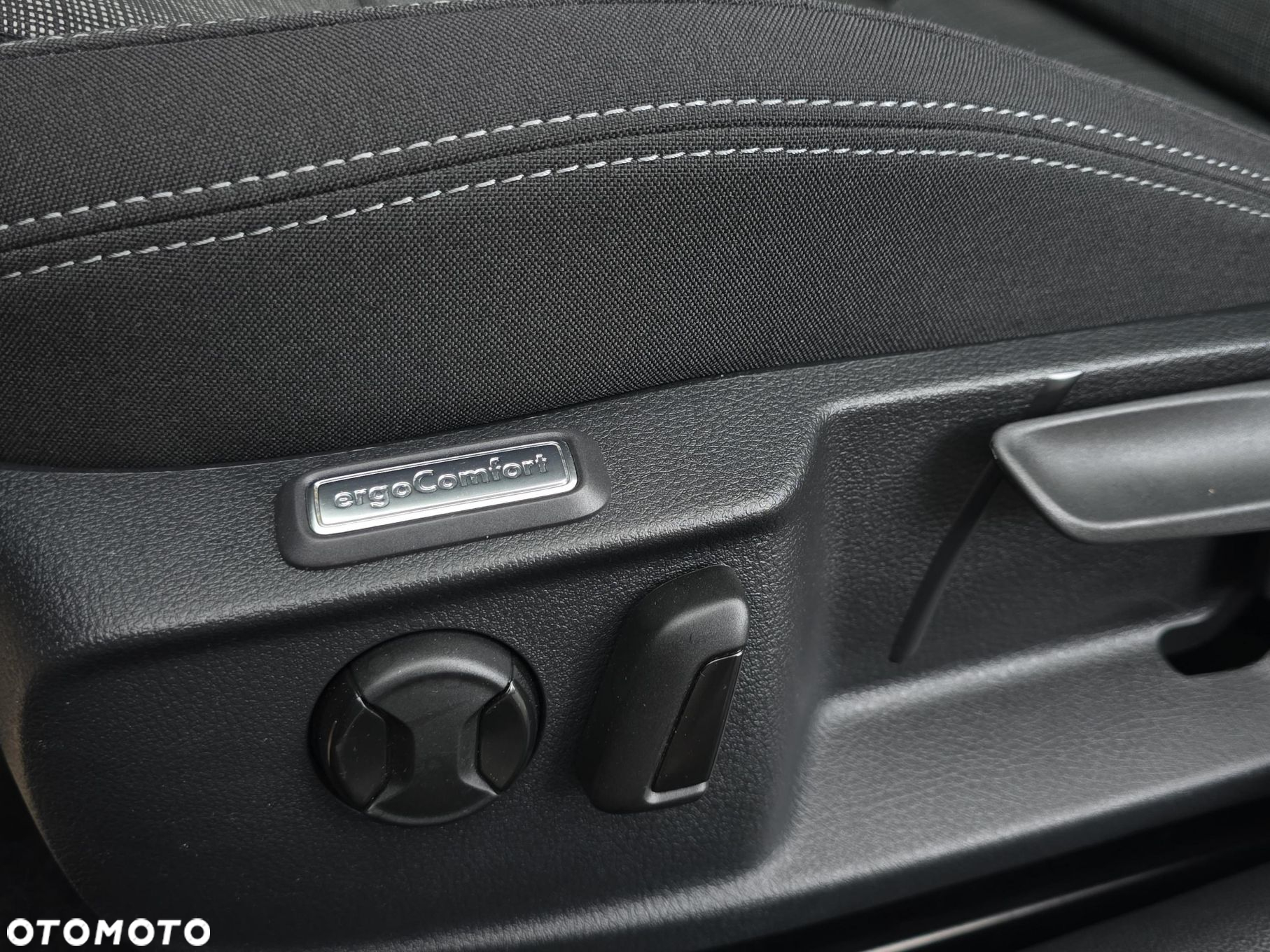 Volkswagen Passat - 13