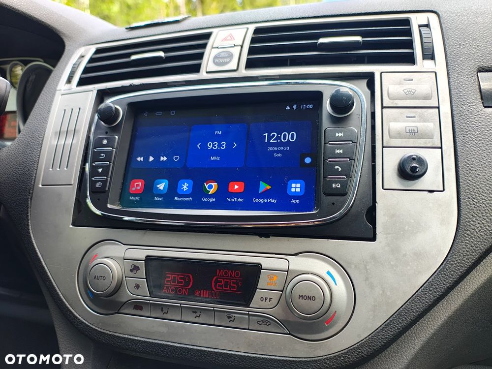 Ford Kuga - 30
