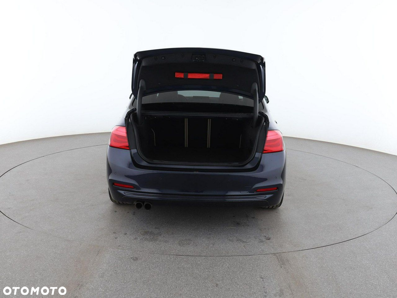 BMW Seria 3 330e Sport Line - 19
