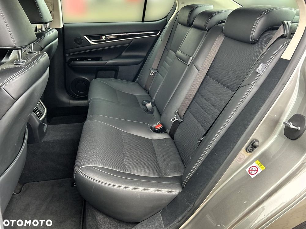 Lexus GS - 16
