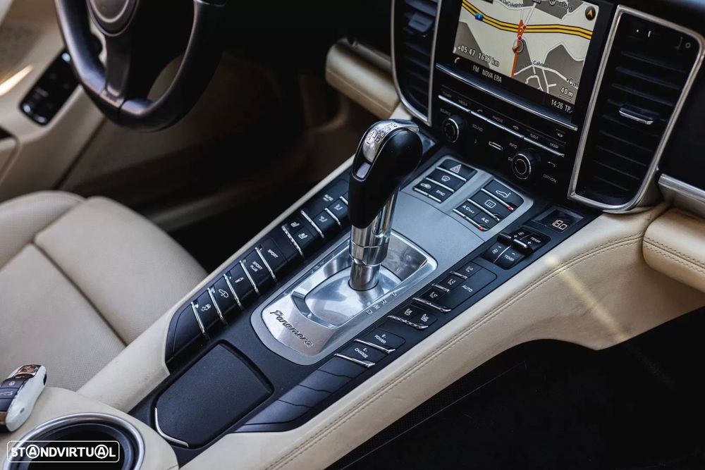 Porsche Panamera S Hybrid - 17