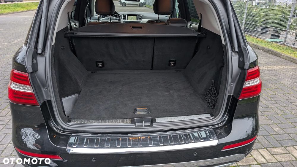 Mercedes-Benz ML - 28