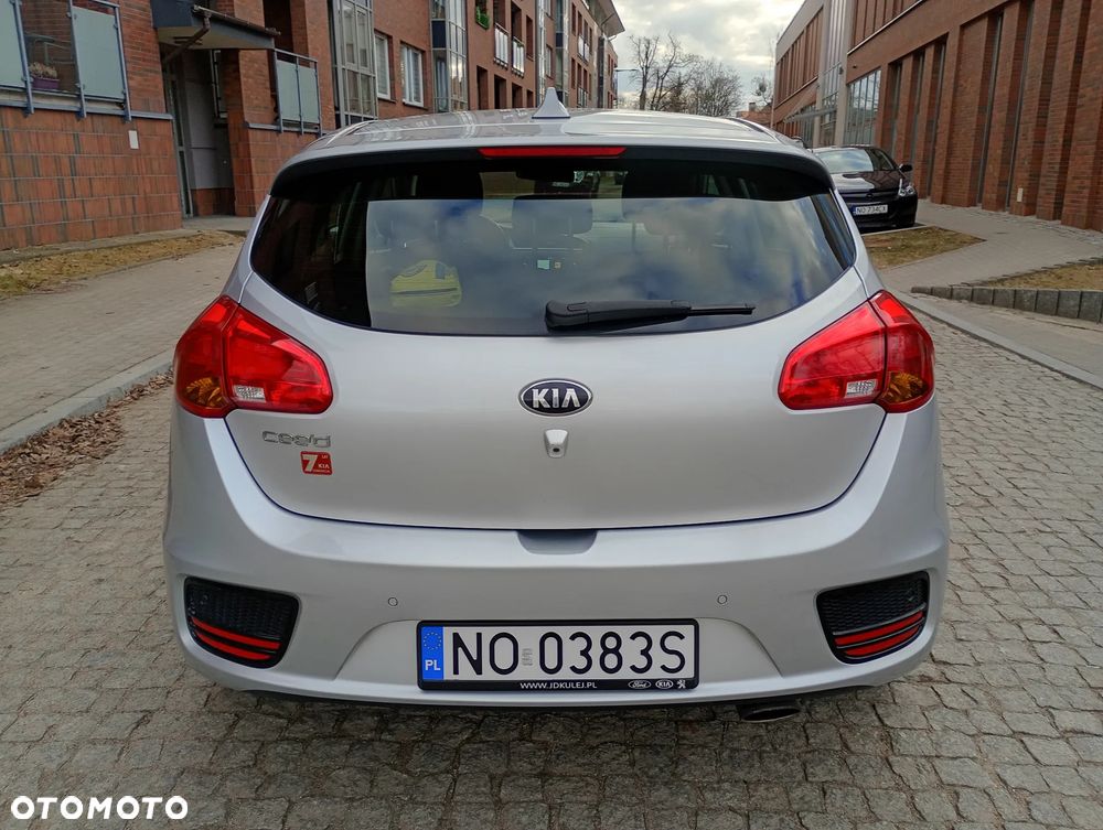 Kia Ceed 1.4 L - 4
