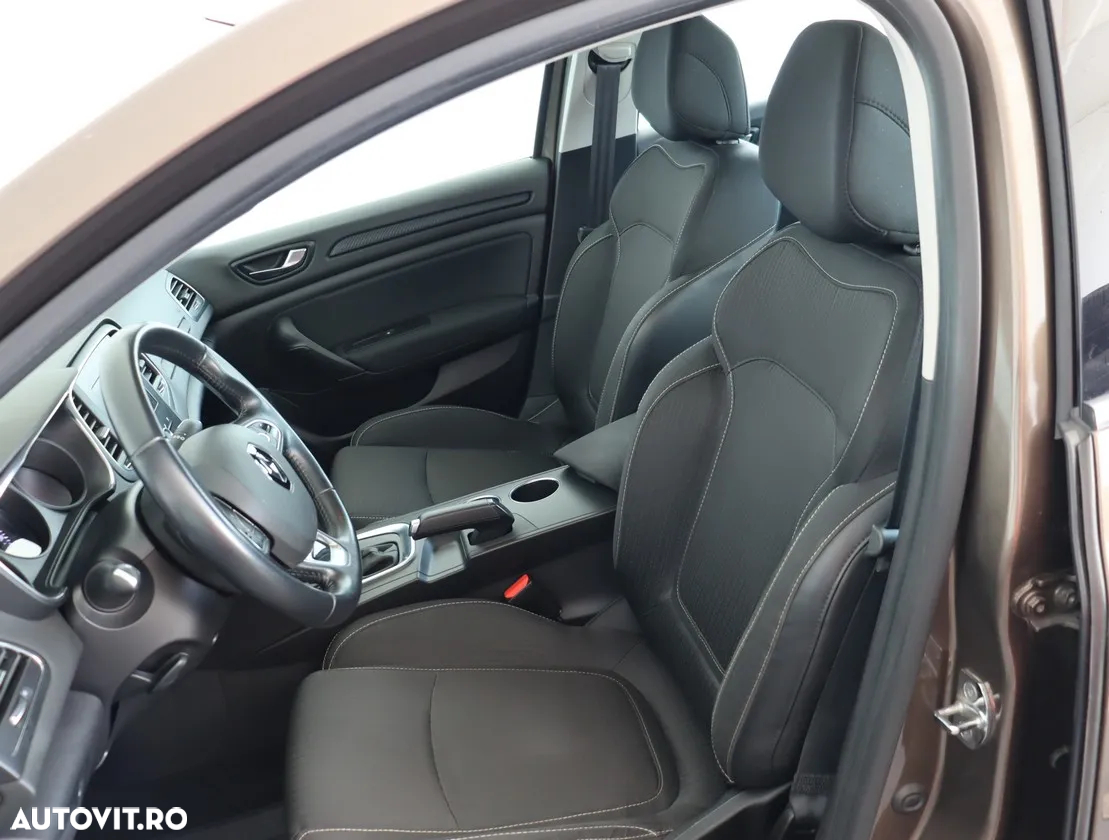 Renault Megane Blue dCi EDC Zen - 8