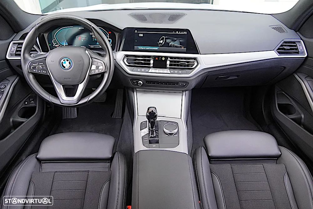BMW 320 e Touring Corporate Edition Auto - 27