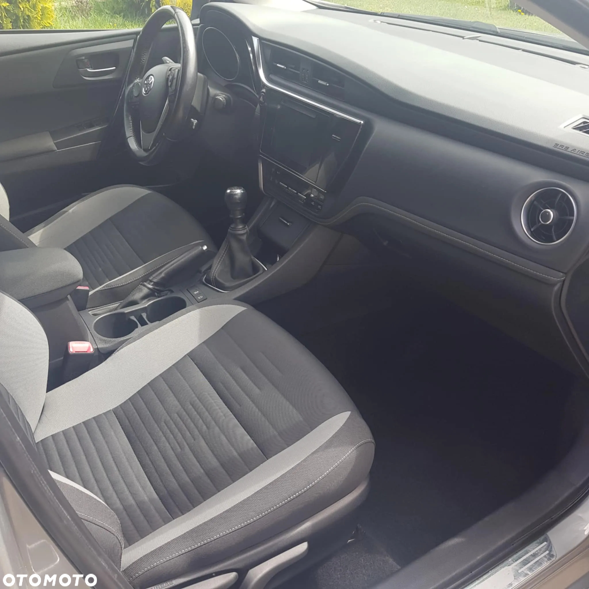 Toyota Auris - 8