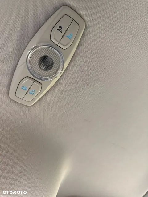 Ford Focus 1.0 EcoBoost Trend - 32