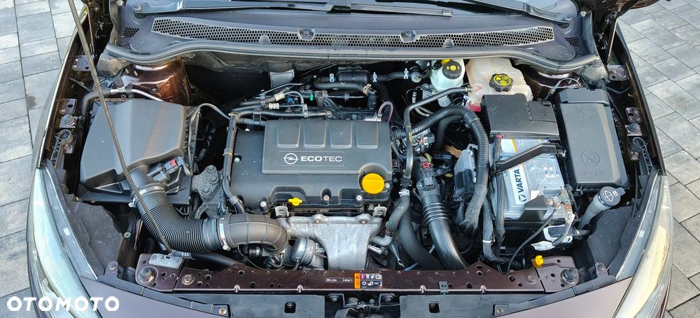 Opel Astra 1.4 Turbo Exklusiv - 39