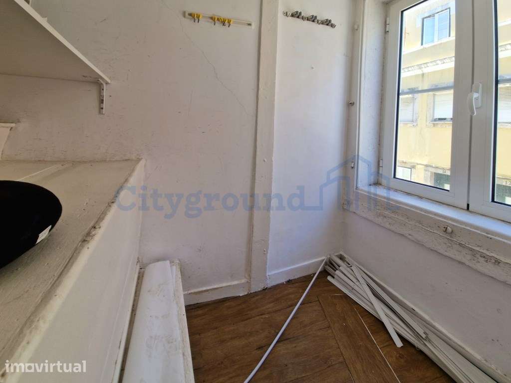 Apartamento T1 no Príncipe Real para reabilitar a seu gosto - Grande imagem: 5/12