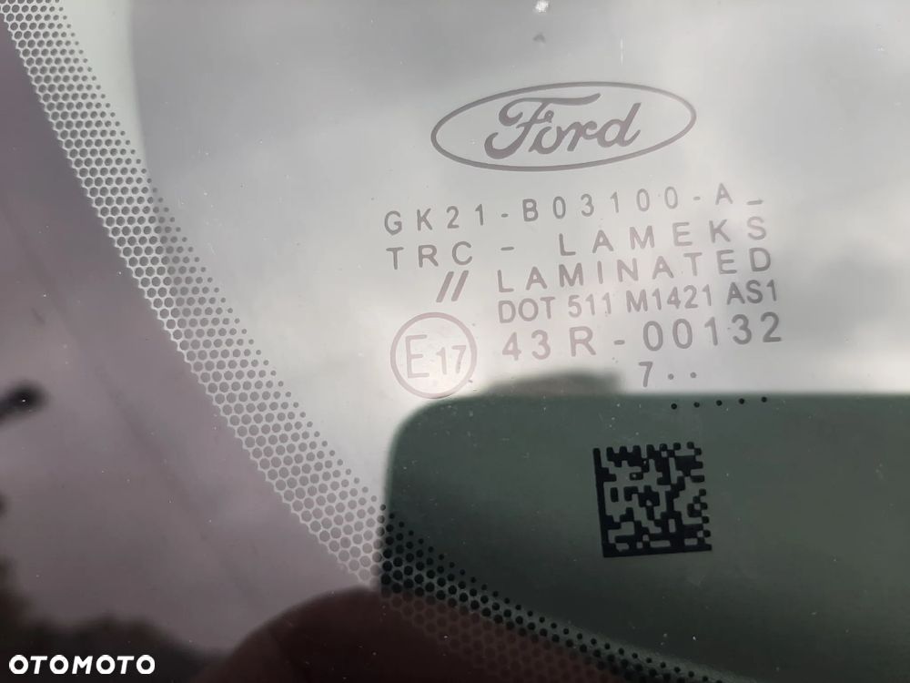 Ford Tourneo Custom - 19