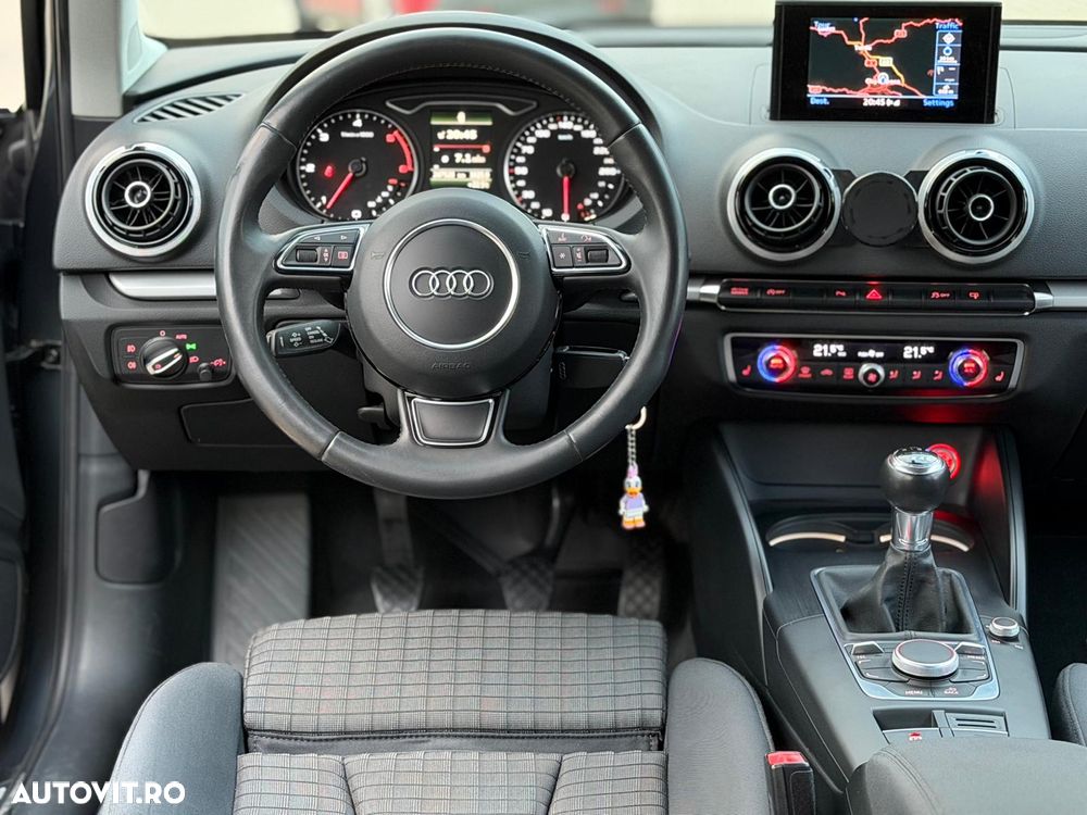 Audi A3 Sportback 1.6 TDI DPF Ambition - 14